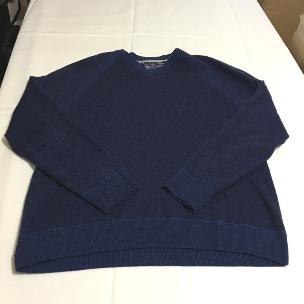 Robert Graham V-Neck Sweater Mens XL Navy Blue Long Sleeve Raglan Classic Fit